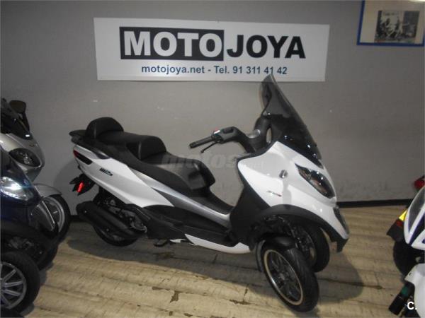 PIAGGIO MP3 300 Sport