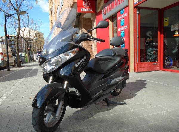 SUZUKI BURGMAN 200