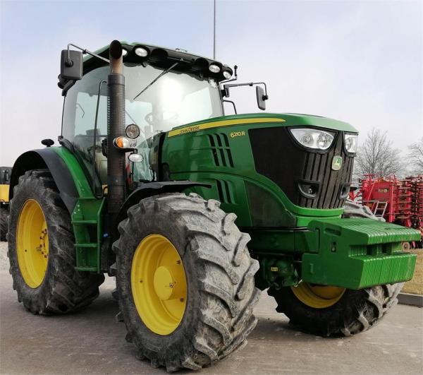 John Deere 6210R