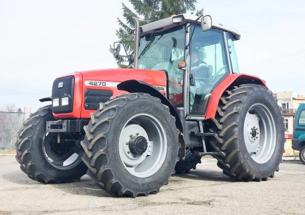 Massey Ferguson 4270 - 110 KM