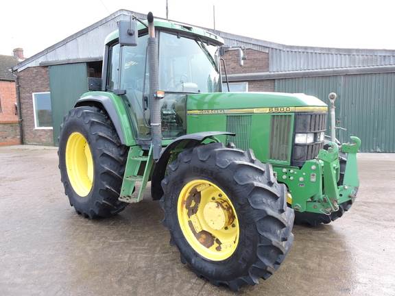 John Deere 6900