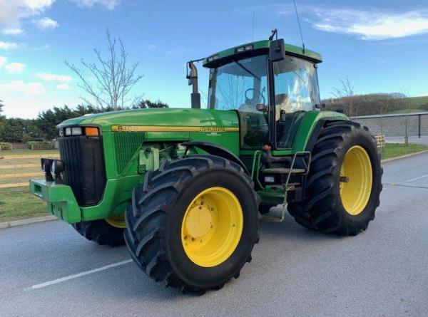 John Deere 8100