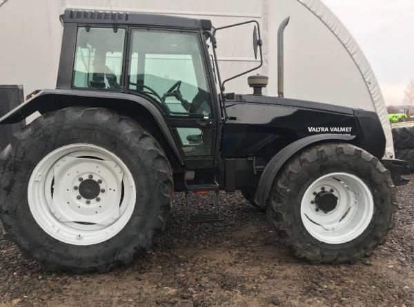 Valtra Valmet 8400