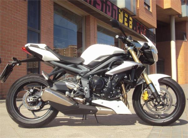 TRIUMPH STREET TRIPLE 95 CV AB