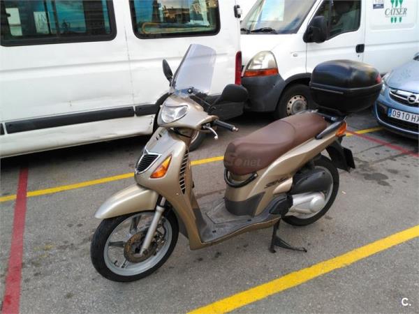 HONDA SCOOPY SH150i