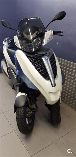 PIAGGIO MP3 300 Yourban