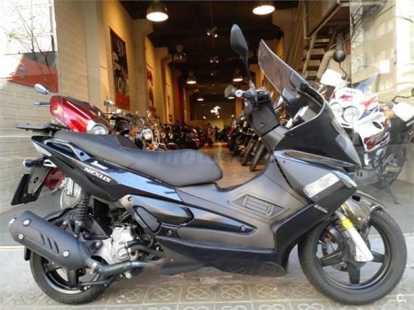 GILERA Nexus 300