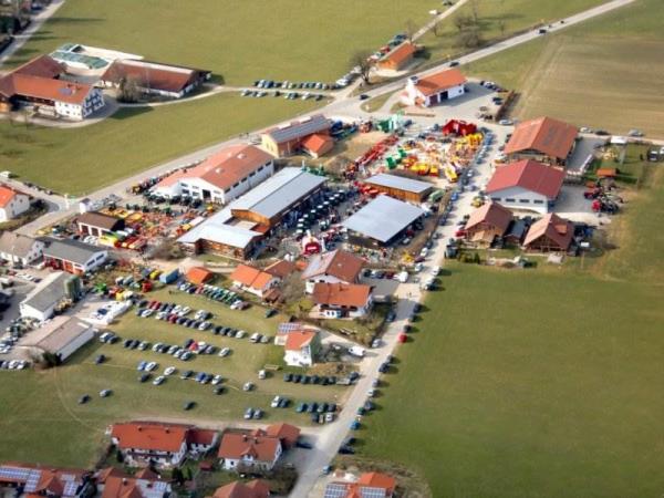 Massey Ferguson Große Josefi-Ausstellung 16. 17.3