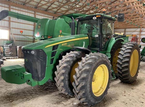 John Deere 8330