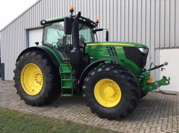 John Deere 6215R Premium AP