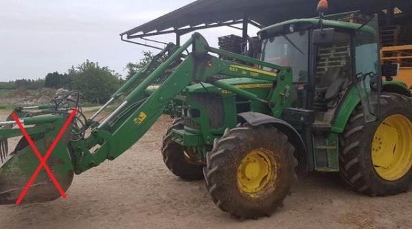 John Deere 6230