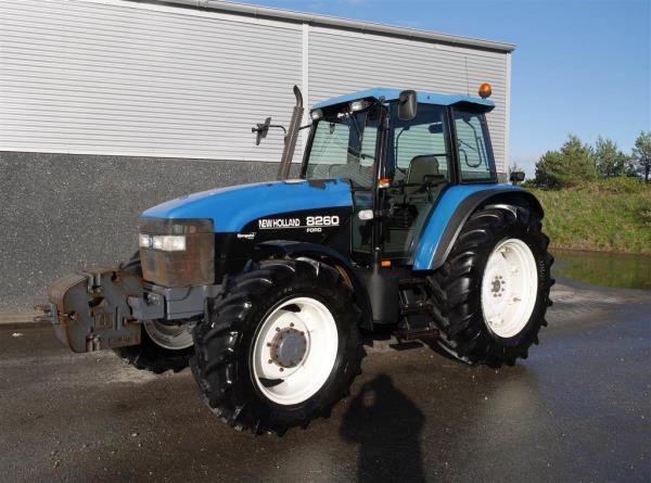 New Holland 8260 DL