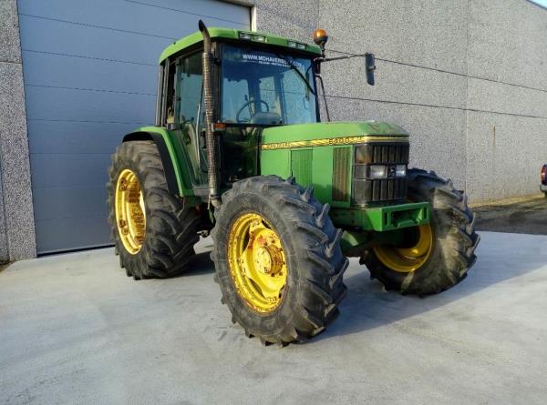 John Deere 6400