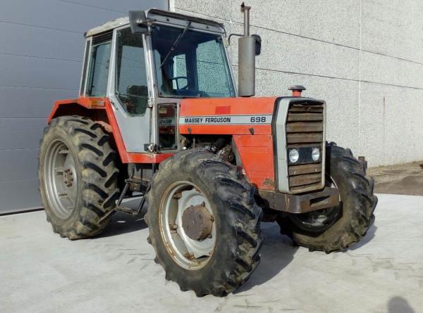 Massey Ferguson 698