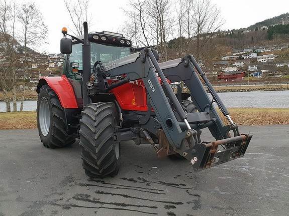 Massey Ferguson 6470 Dyna-6