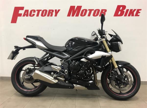 TRIUMPH STREET TRIPLE