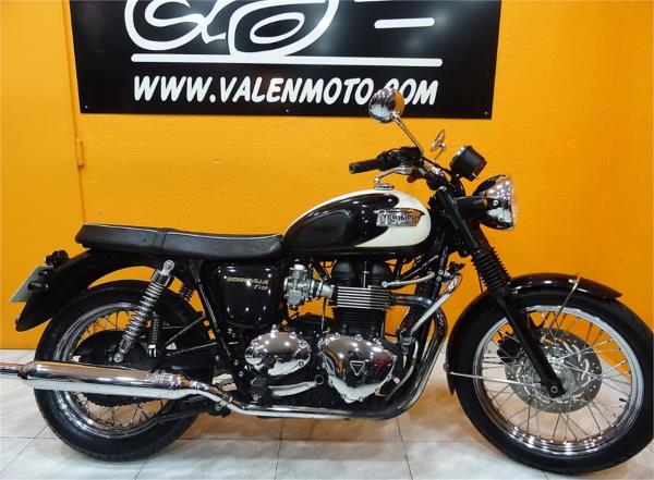 TRIUMPH BONNEVILLE T100