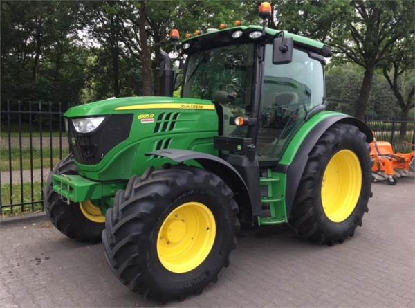 John Deere 6 105R