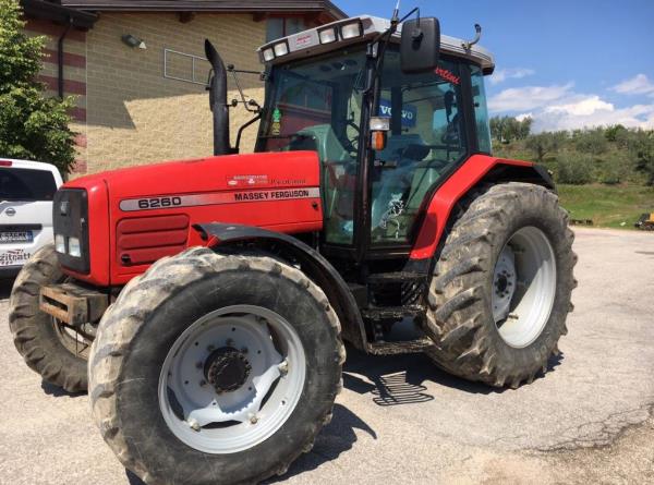 Massey Ferguson 6260