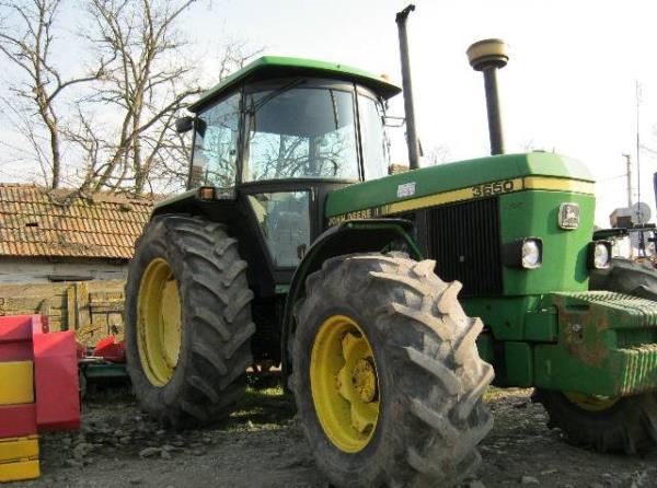 John Deere 3650