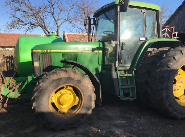 John Deere 6600