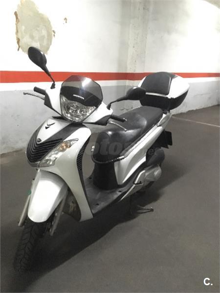 HONDA SCOOPY SH125i