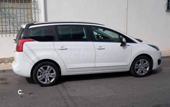 PEUGEOT 5008 Style 1.6 HDI 115 FAP 5p.