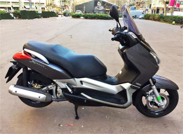 YAMAHA X MAX 250