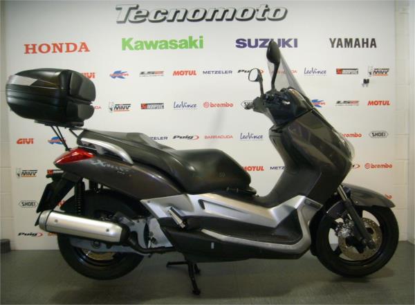 YAMAHA X MAX 125