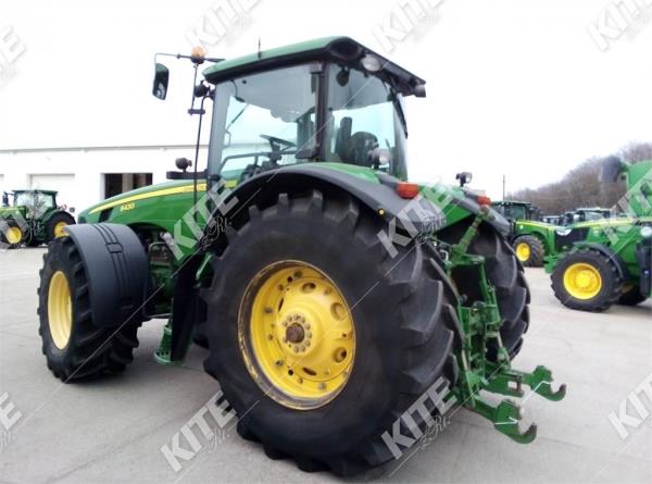 John Deere 8430 Ikerkerékkel