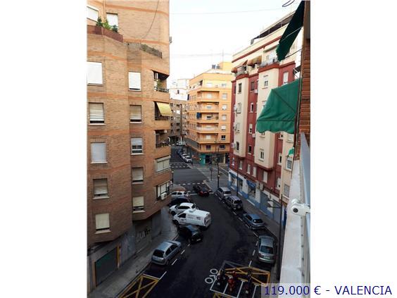 Vendo piso de 106 metros en  Valencia Capital