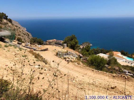 Se vende solar de 2763 metros en Altea Alicante