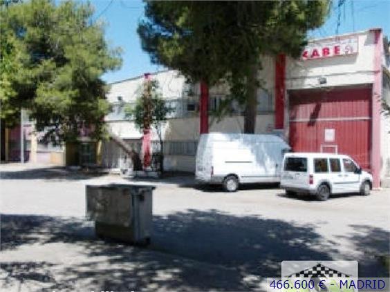 Se vende industrial de 1093.77 metros en Valdemoro Madrid