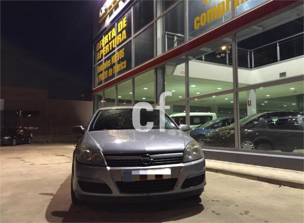 Opel astra 5 puertas Diesel del año 2005