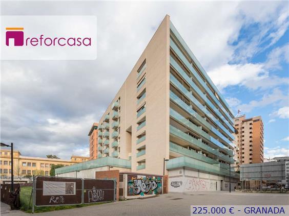 Piso en venta de 81 metros en  Granada Capital