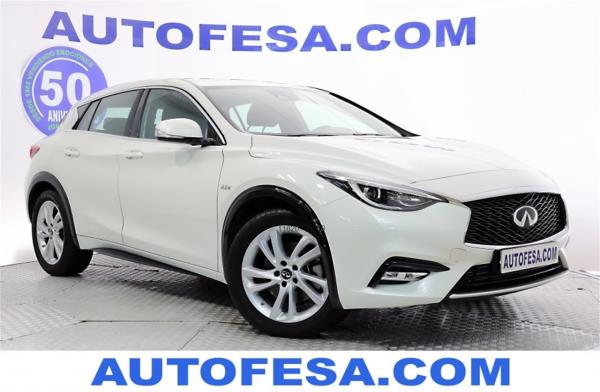 Infiniti q30 5 puertas Automático Diesel del año 2016