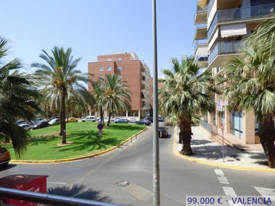 Vendo local de 123 metros en Paterna Valencia