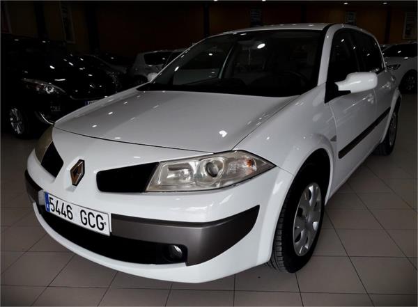 Renault megane 5 puertas Diesel del año 2008