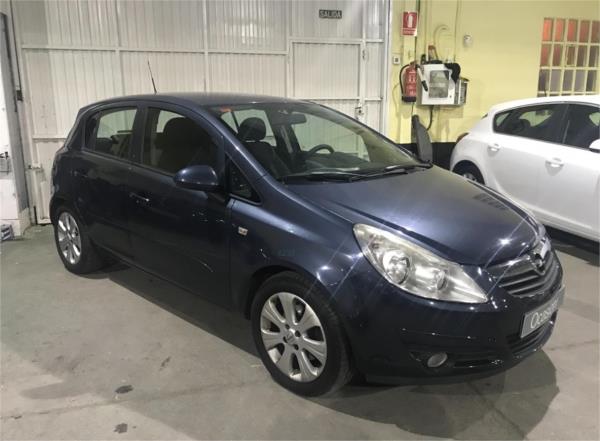 Opel corsa 5 puertas Diesel del año 2007