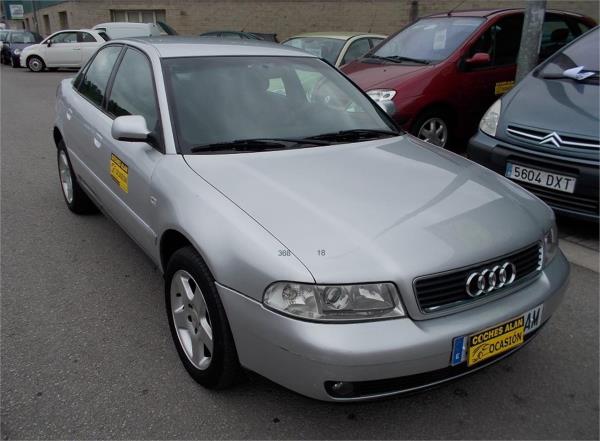 Audi a4 4 puertas Diesel del año 1999