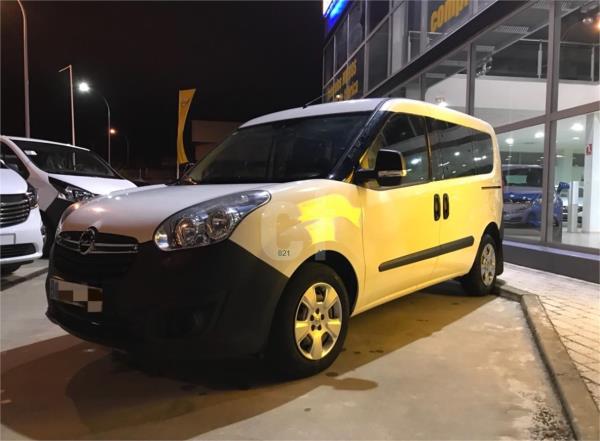 Opel combo 5 puertas Diesel del año 2014