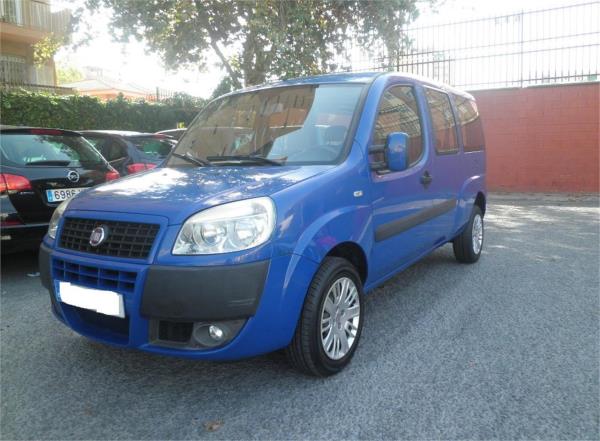 Fiat doblo 4 puertas Diesel del año 2010