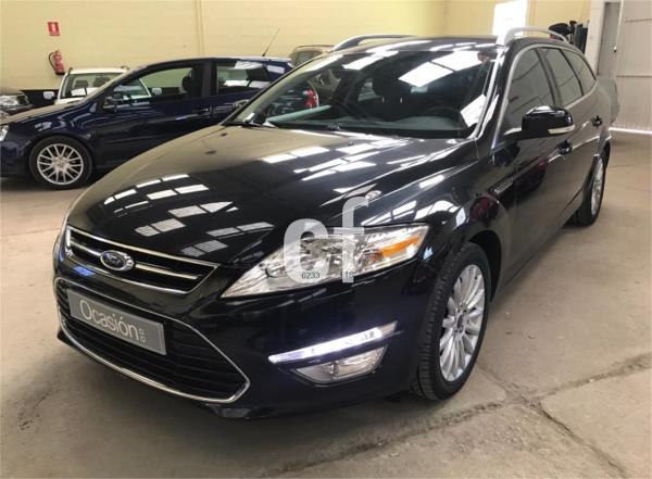 Ford mondeo 5 puertas Diesel del año 2012