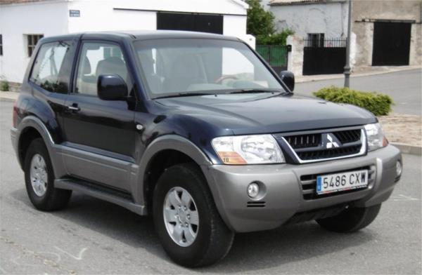 Mitsubishi montero 3 puertas Diesel del año 2004