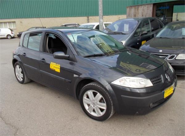 Renault megane 5 puertas Diesel del año 2005