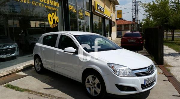 Opel astra 5 puertas Diesel del año 2009