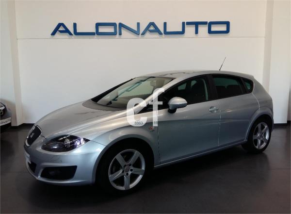 Seat leon 5 puertas Automático Gasolina del año 2010