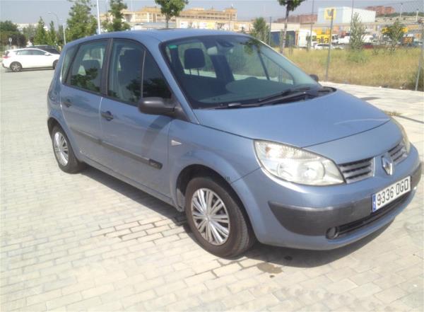 Renault scenic 5 puertas Diesel del año 2005