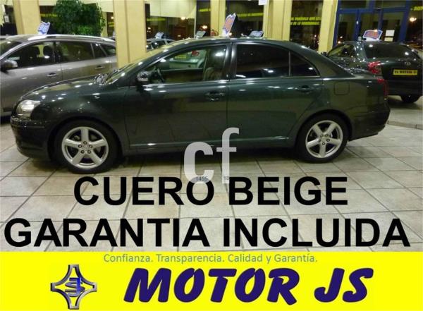 Toyota avensis 4 puertas Diesel del año 2008