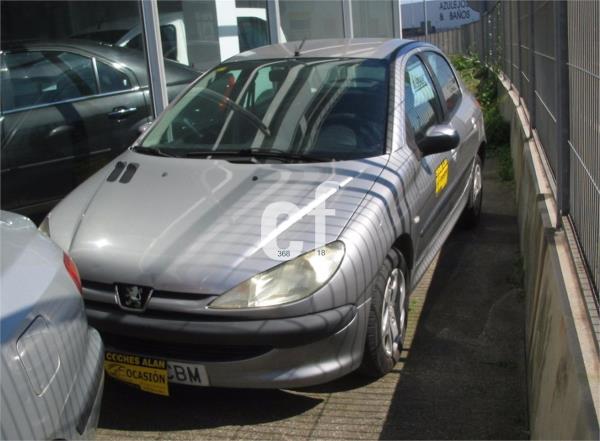 Peugeot 206 5 puertas Gasolina del año 2002